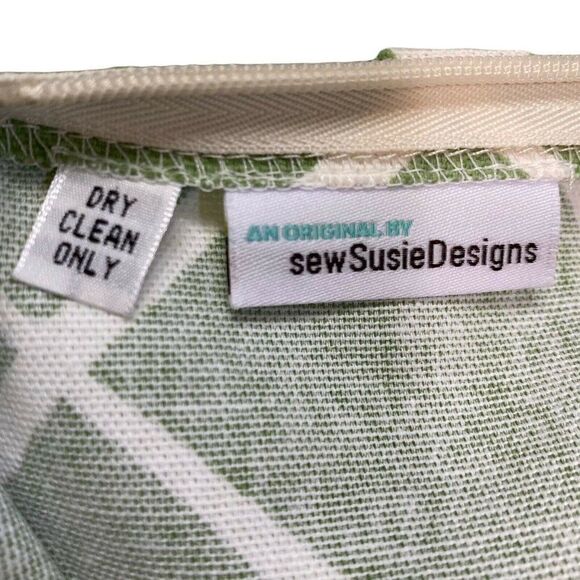 Green White Trellis Pattern Indoor Outdoor Throw Pillow Cover Thick Case 20” - Picture 5 of 5